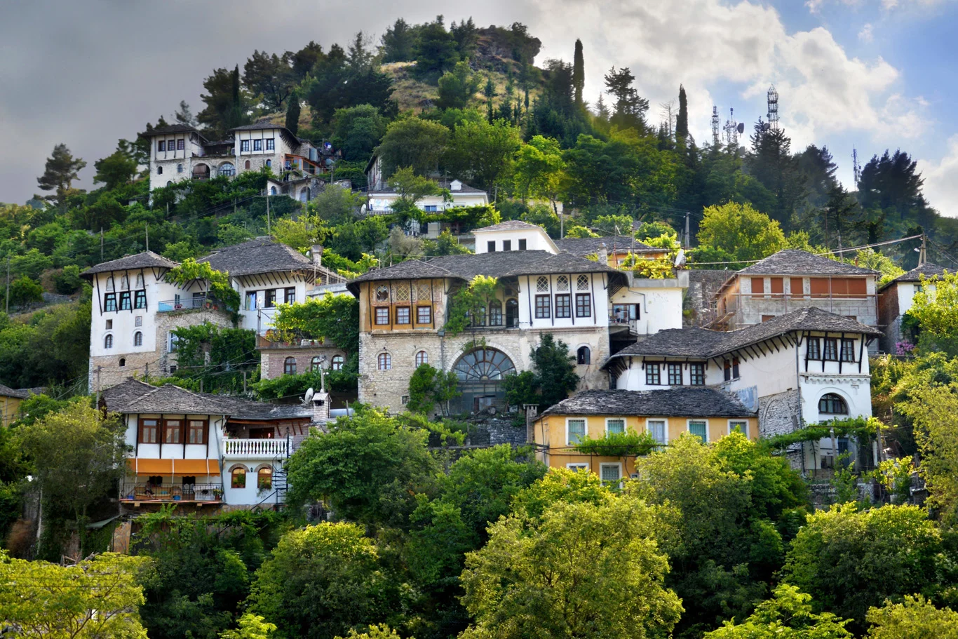 daily car tour-Saranda Center